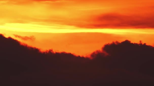 Turuncu Sarı Gökyüzünde Gün Batımı Kırmızı Zaman Dilimi Büyük Destansı — Stok video
