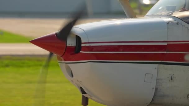 Motor Plano Con Hélice Trabajo Salida Calentamiento Pequeño Avión Avión — Vídeo de stock