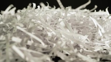 Lorem ipsum metniyle öğütülmüş hassas bilgi belgeleri. Yetkisiz erişime ve olası ihlallere karşı korunuyor. Güvenlik önlemi ve yasal uyum.