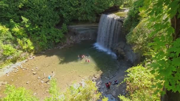 Brudslöja Falls Pittoreska Vattenfall Känd För Sin Natursköna Skapa Vacker — Stockvideo