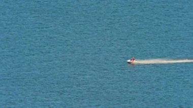 Sheguiandah manzaralı 10 Mile Point Ticaret Merkezi. Huron Gölü 'nün doğal sularıyla çevrili lüks bir gün tatili. Eğlence zevki, panoramik su motorsikleti keyfi manzarası....