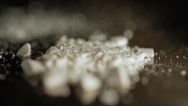 Ezilmiş Oksikodon Reçeteli Ilaçlardan Yapılmış Beyaz Kristal Tozda Odaklanma Kayması — Stok video