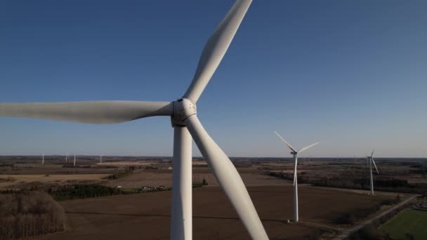 Aerial View Powerful Wind Turbine Energy Production Clear Blue Sky — ストック動画