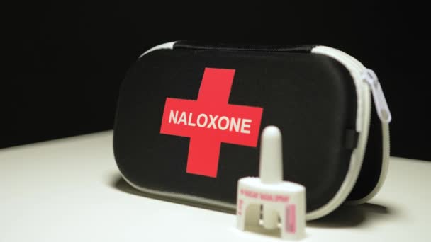 Narkański Aerozol Nosa Apteczce Narcan Naloxone Stosowany Przypadku Przedawkowania Opioidów — Wideo stockowe