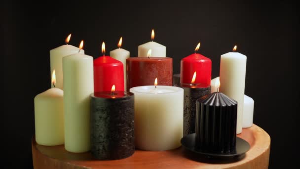 Magische Dekorationskerzen Leuchten Zum Hexenbastelritual Auf Brennende Kerzen Halloween Thema — Stockvideo