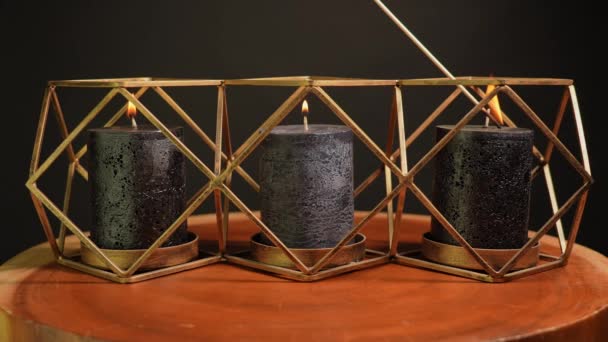 Magische Decoratieve Zwarte Kaarsen Branden Voor Hekserij Ritueel Kaarsen Branden — Stockvideo