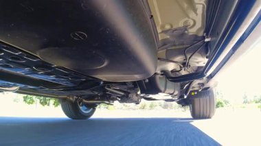 Kanada otomotiv endüstrisi, Kanada 'da üretilen araçların ve parçaların Birleşik Devletler tarifelerine tabidir. ABD ve Kanada, her iki ülkedeki tüketicilere yönelik savaş maliyetlerini artırıyor.