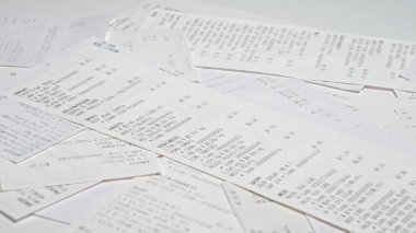 Kontrol edilemez gıda fiyatları enflasyon konsepti. Yetenek satın alan para krizleri. Harcama ve ev ekonomisi bütçesi. Gıda fiyatları kavramına ilişkin enflasyon, vergiler ve tarifeler. 