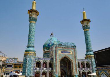 Tahran (Tahran), İran 06.25.2023: Emamzadeh Saleh Camii, geleneksel Şii, Tahran 'daki Emamzadeh Satış Camii.