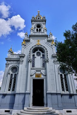İstanbul, Türkiye 09.03.2023: İstanbul 'daki Bulgar St. Stephen Kilisesi. Bulgar Demir Kilisesi Cephesi 