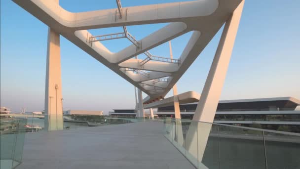 Modern Bridge Qana Waterfront Development Abu Dhabi Vibrant Diverse Entertainment — Stock Video