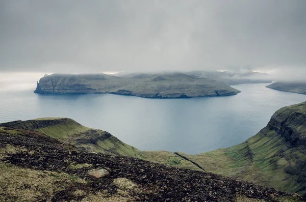 Vista Desde Montaña Sornfelli Las Islas Feroe Hasta Famoso Trollkonufingur — Foto de Stock