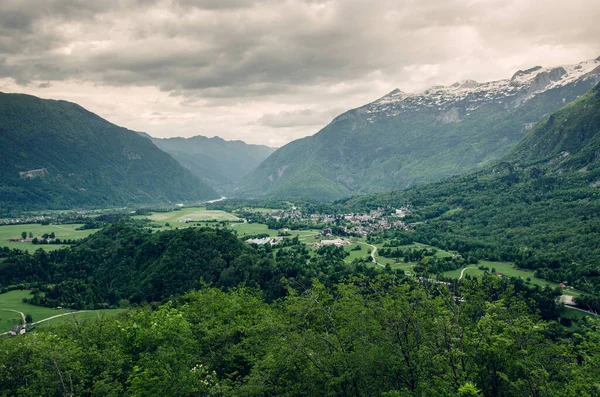 Soca Vadisi, Slovenya ve Avrupa 'daki Bovec şehrinin dramatik manzarası