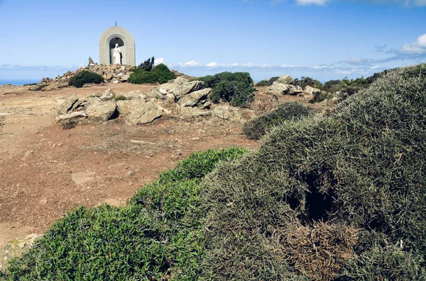 Korsika 'nın kuzeyindeki ünlü Kaptan Corse, Fransa, Avrupa, sıcak yaz gününde
