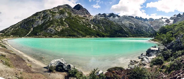 Panorámás Kép Gyönyörű Kék Laguna Esmeralda Tierra Del Fuego Közelében — Stock Fotó