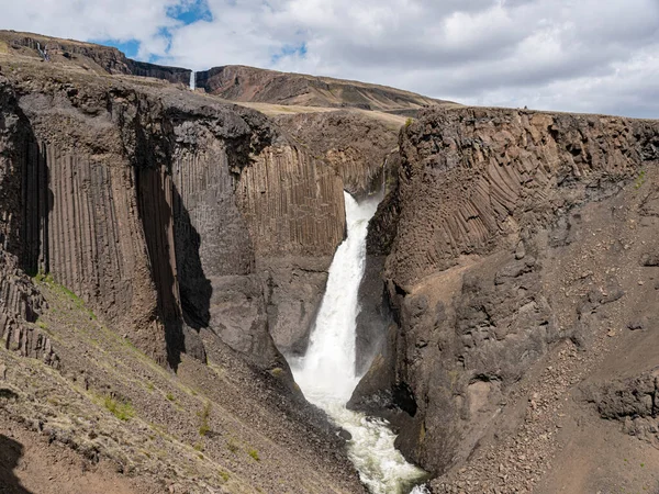 Cascada Litlanesfoss Rodeada Columnas Basalto Este Islandia —  Fotos de Stock