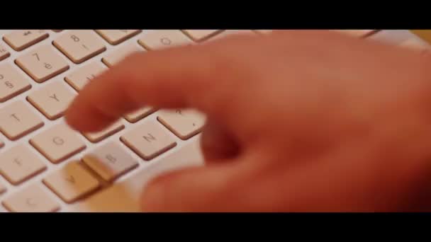 Hand Typing Computer Keyboard Close Video Recording Indoor — Vídeo de stock