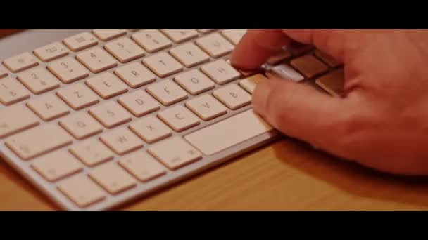 Hand Typing Computer Keyboard Close Video Recording Indoor — Videoclip de stoc