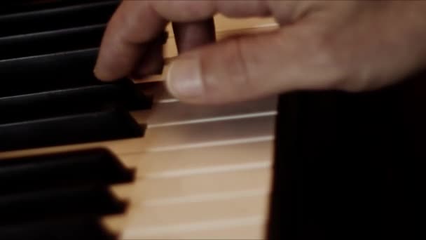 Playing Piano Keyboard Close Video Recording Indoor Low Light Environment — Αρχείο Βίντεο