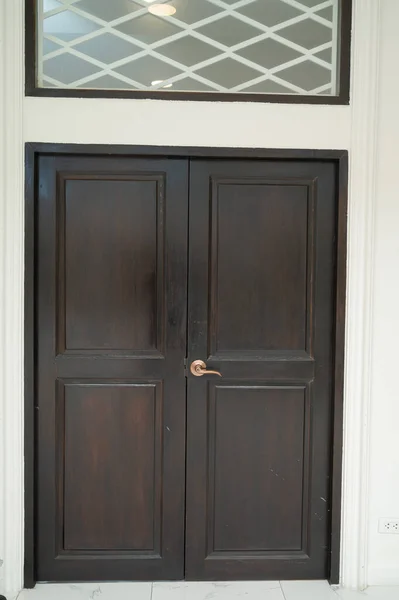 Kahverengi Ahşap Kapı Arka Plan — Stok fotoğraf