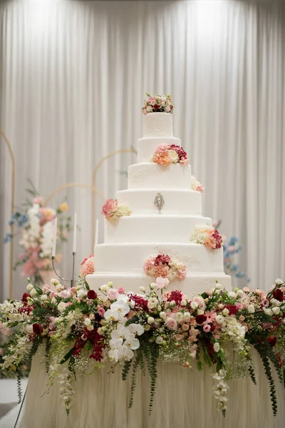Beautiful Wedding Cake Blur Backgroun — Stock Photo, Image