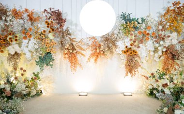 düğün arkaplanı, düğün çiçeği süslemesi, gül duvarı, renkli arka plan, taze gül, bir demet çiçek.