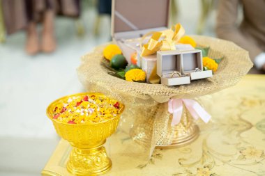 Alyans, Thai düğünü, mücevher, evlilik, nişan