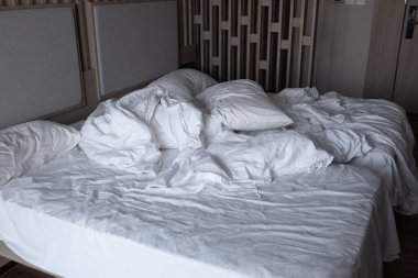 beyaz yatak arka planı, uykudan sonra, kirli