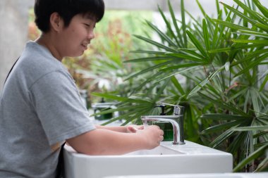 Elini yıka, elini temizle.