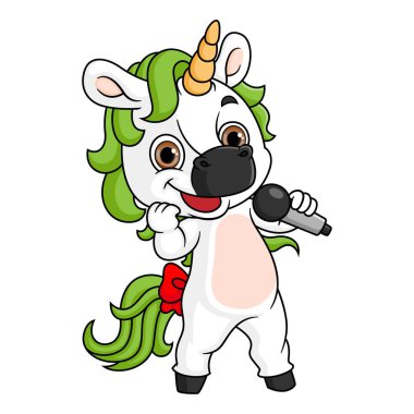 Şirin Tek Boynuzlu At Resimlerin Mikrofonuyla Şarkı Söylüyor