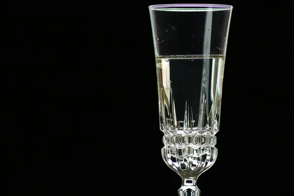 Праздник Шампанское Наливают Хрустальный Бокал Пузыри Играют Бокал Шампанского Лицензионные Стоковые Изображения