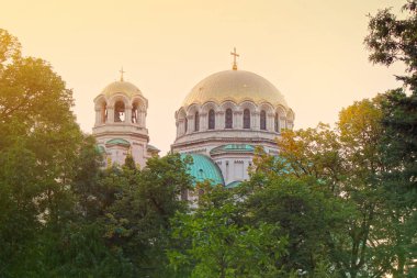 Popüler turizm merkezi - Bulgaristan 'ın Sofya kentindeki Alexander Nevsky Katedrali.