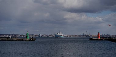 İsveç kıyıları. Feribot Danimarka kıyılarından Sw 'a gidiyor.