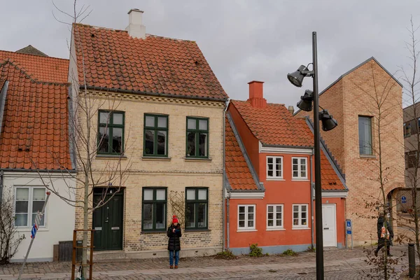 Путешествие Женщина Ходит Дании — стоковое фото