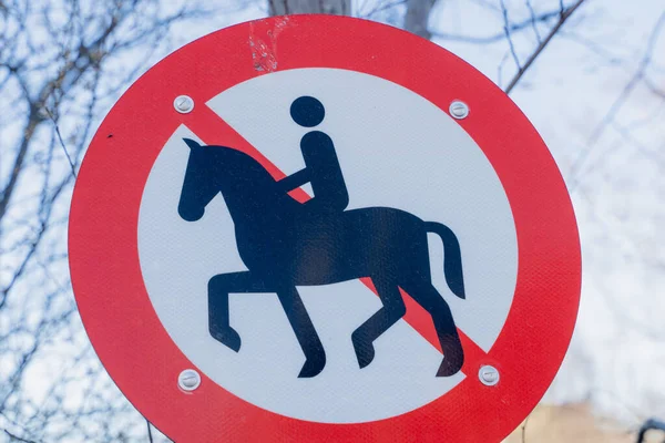 Automobile Sign Prohibitory Sign Prohibits Riding Horse — стоковое фото
