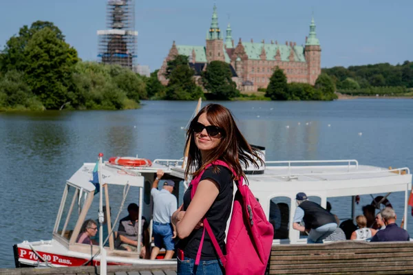 Turista Turista Viaja Pela Cidade Antiga Dinamarca — Fotografia de Stock