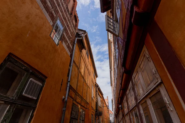 Turista Turista Cestuje Starobylým Městem Dánsko — Stock fotografie