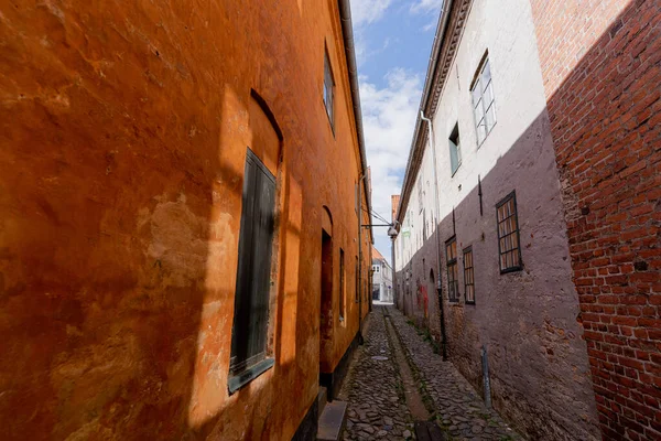 Turista Turista Cestuje Starobylým Městem Dánsko — Stock fotografie
