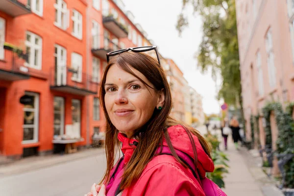 Reise Ein Tourist Reist Durch Das Land Dänemark — Stockfoto