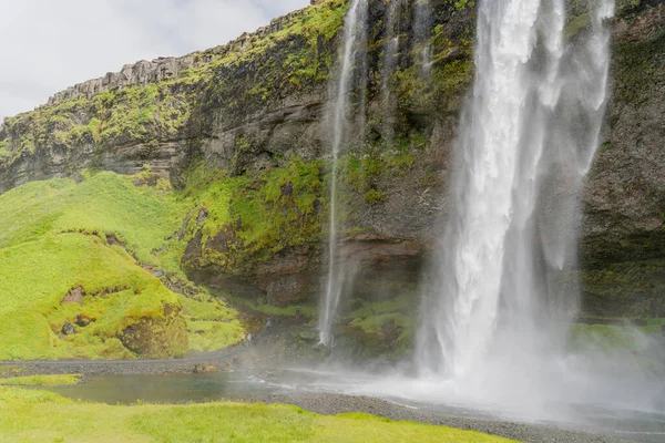 Grote Waterval Schilderachtig Landschap Ijsland — Stockfoto