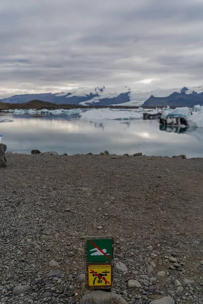 Знак Безпілотника Заборонено Літати Над Таненням Льодовика Ісландії — стокове фото