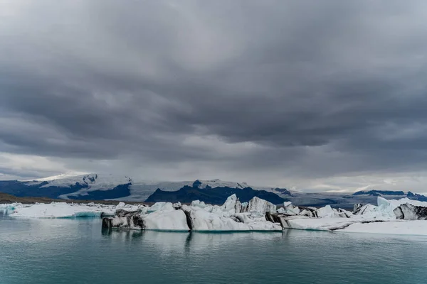 Islandia Topniejący Lodowiec Unosi Się Oceanie — Zdjęcie stockowe
