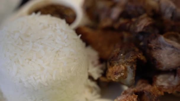 Mâncare Fel Mâncare Orez Carne Porc Close — Videoclip de stoc