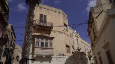 Malta. Valletta. Eski şehrin caddesi..