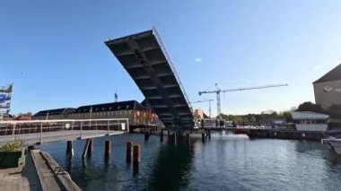 Asma köprü hareket halinde. Zaman aşımı. Danimarka. Kopenhag.