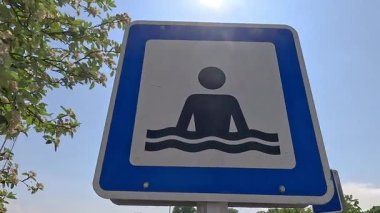 Kumsal. İzin belgesi. Yüzmeye izin var..