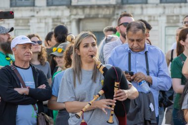 Lizbon Ticaret Meydanı, Portekiz, 17 Mart 2024 Lizbon Şehir Konseyi ilk kez geleneksel İrlanda müziğiyle Aziz Patrick 'e saygılarını sunar..