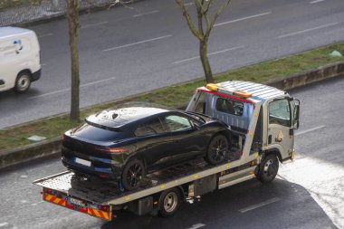 Lizbon, Portekiz, 27 Mart 2024 Karavan Aracı hasar gördü