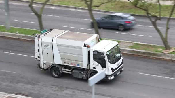 Lisboa Portugal Março 2024 Veículo Limpeza Higiene Urbana Serviço Câmara — Vídeo de Stock
