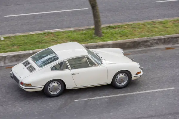 Lizbon, Portekiz, 25 Mart 2024, klasik spor araba üreticisi Porsche, model 912